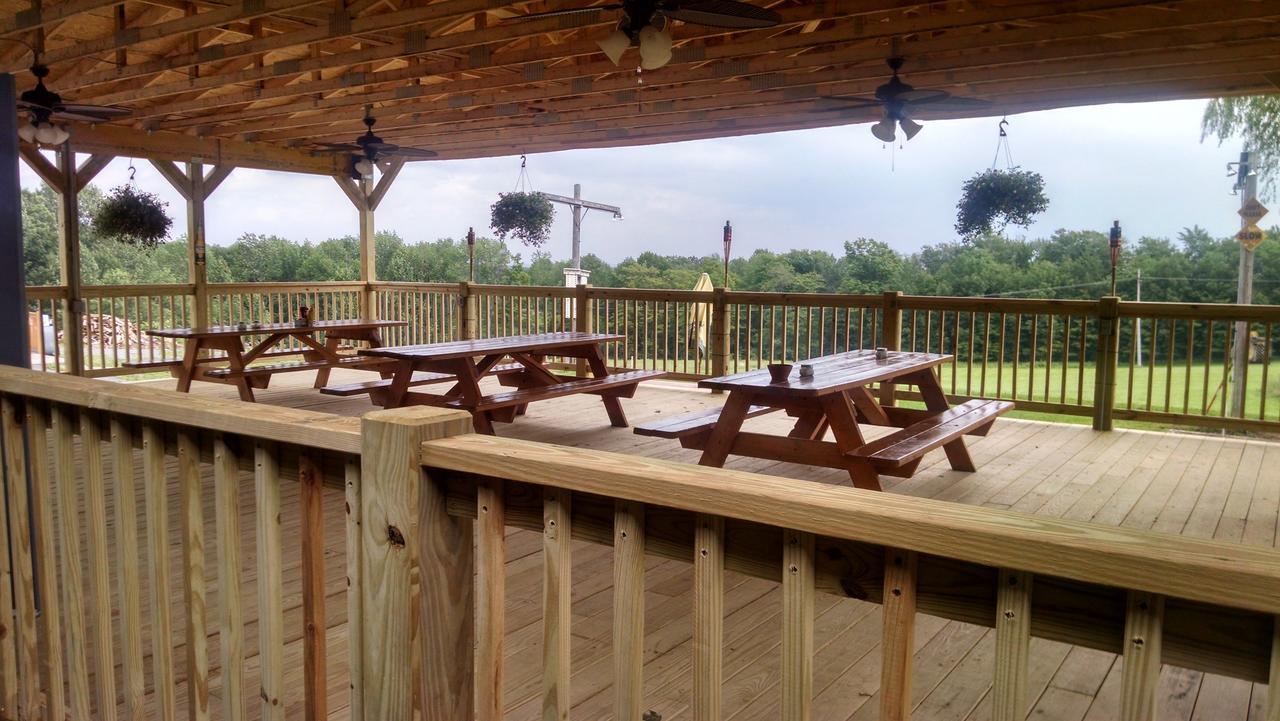 Lakewood Lodge & Restaurant Extérieur photo